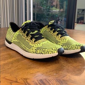 Jessica Simpson warm-up sneaker